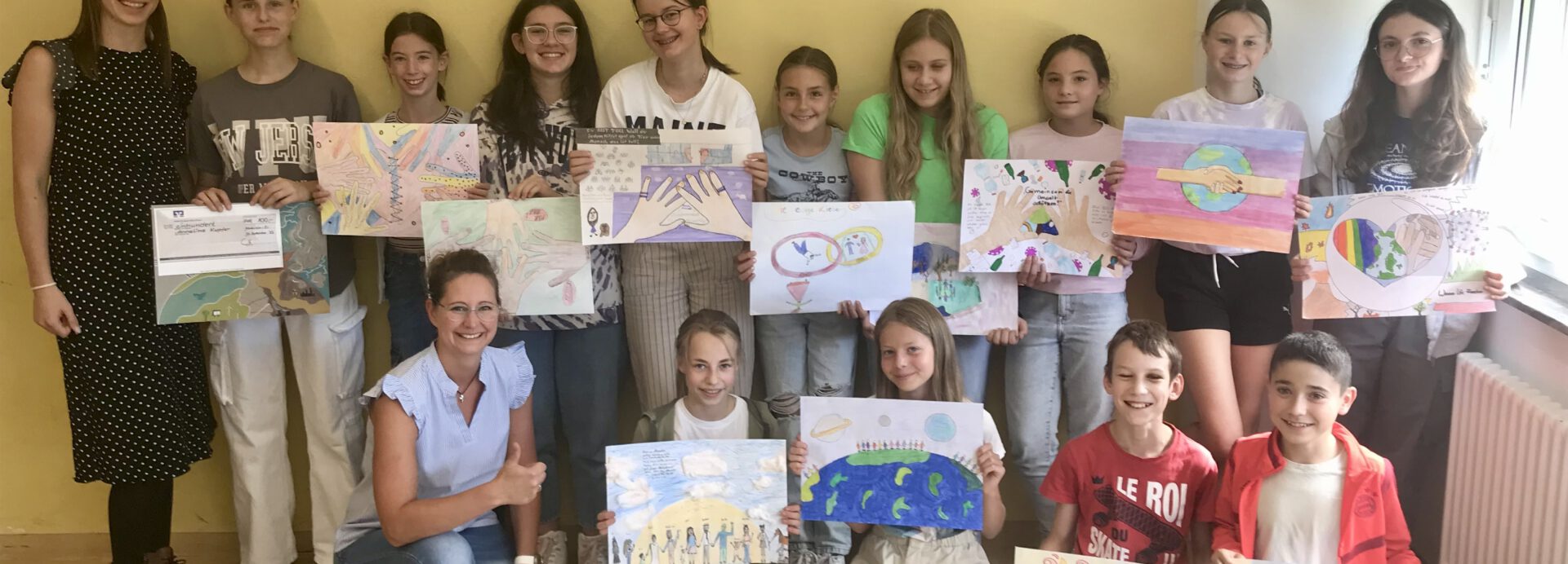 Auseinandersetzung zwischen Kunst mit Zusammenhalt
